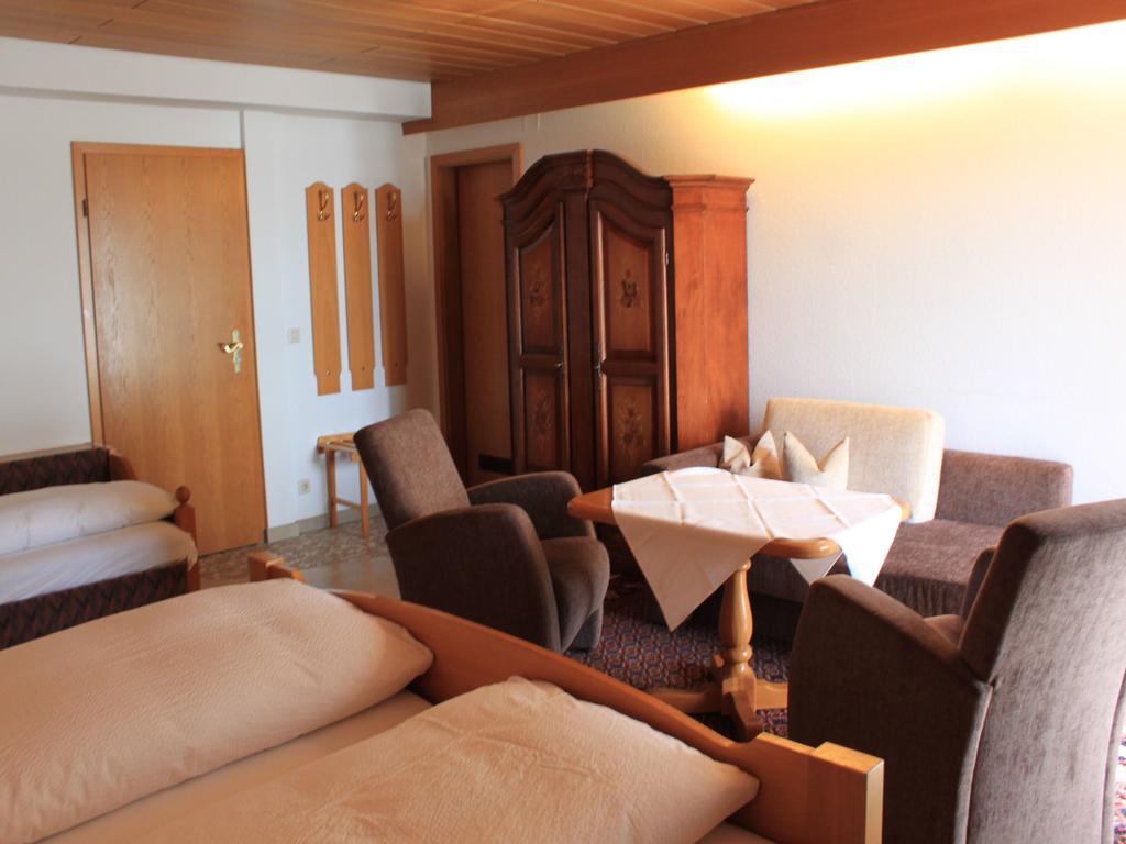 Doppelzimmer mit Balkon